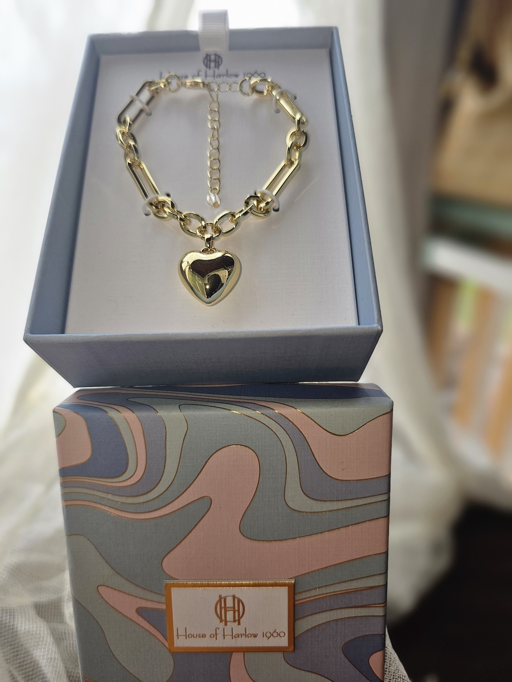 House of Harlow 1960 Gold Heart Pendant Link Bracelet New In Box - Picture 2 of 9
